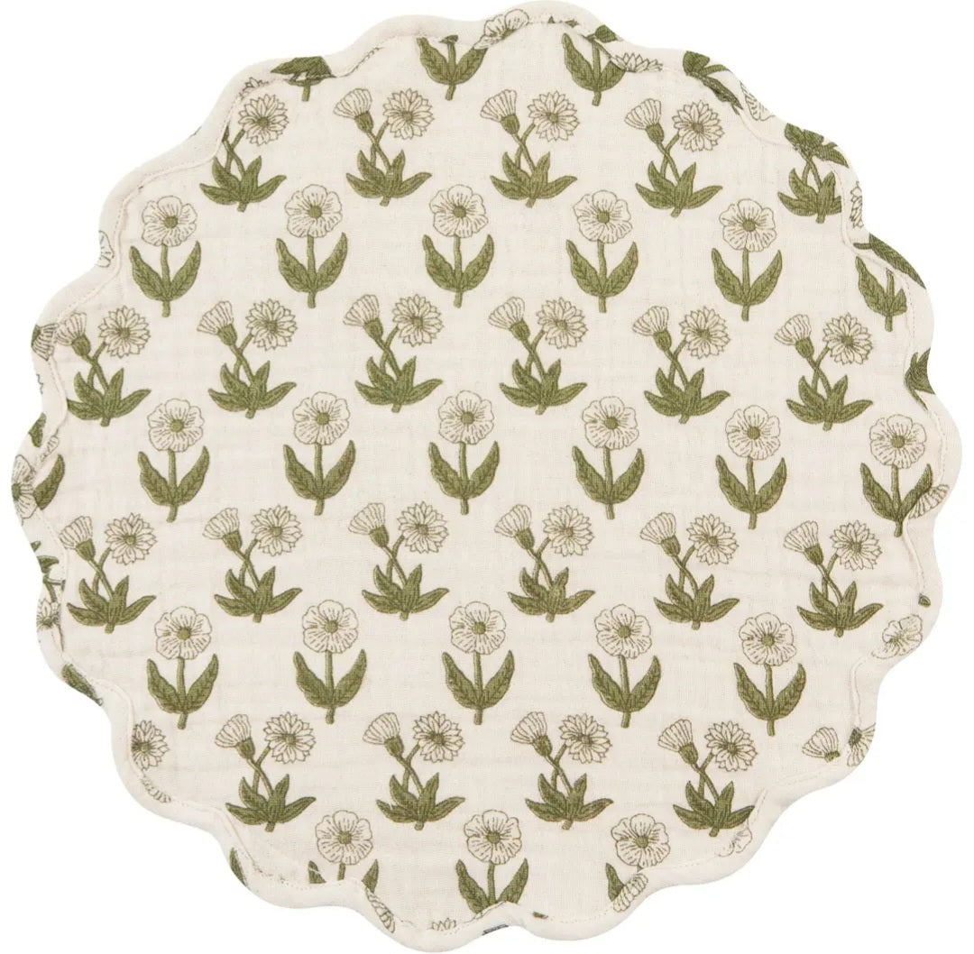 Large Soft Bloom Scalloped Edge Placemat | 100% Cotton