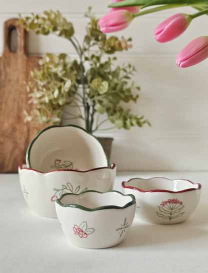 Set of 4 Mini Country Garden Nesting Bowls