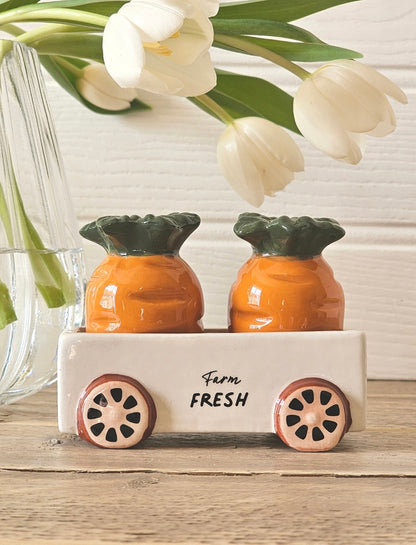 Country Cottage Carrot Salt & Pepper Shakers
